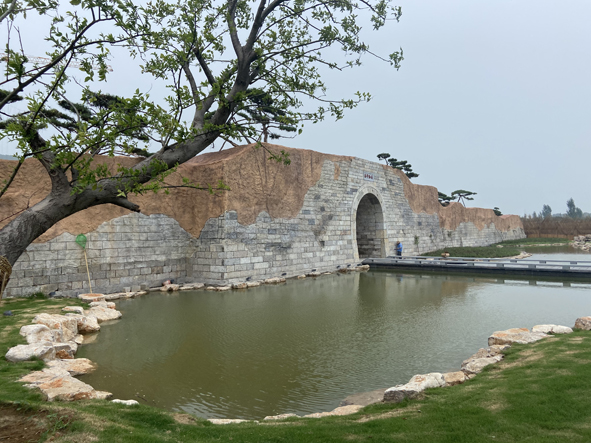 水泥仿石墻1.jpg 水泥仿石墻1.jpg